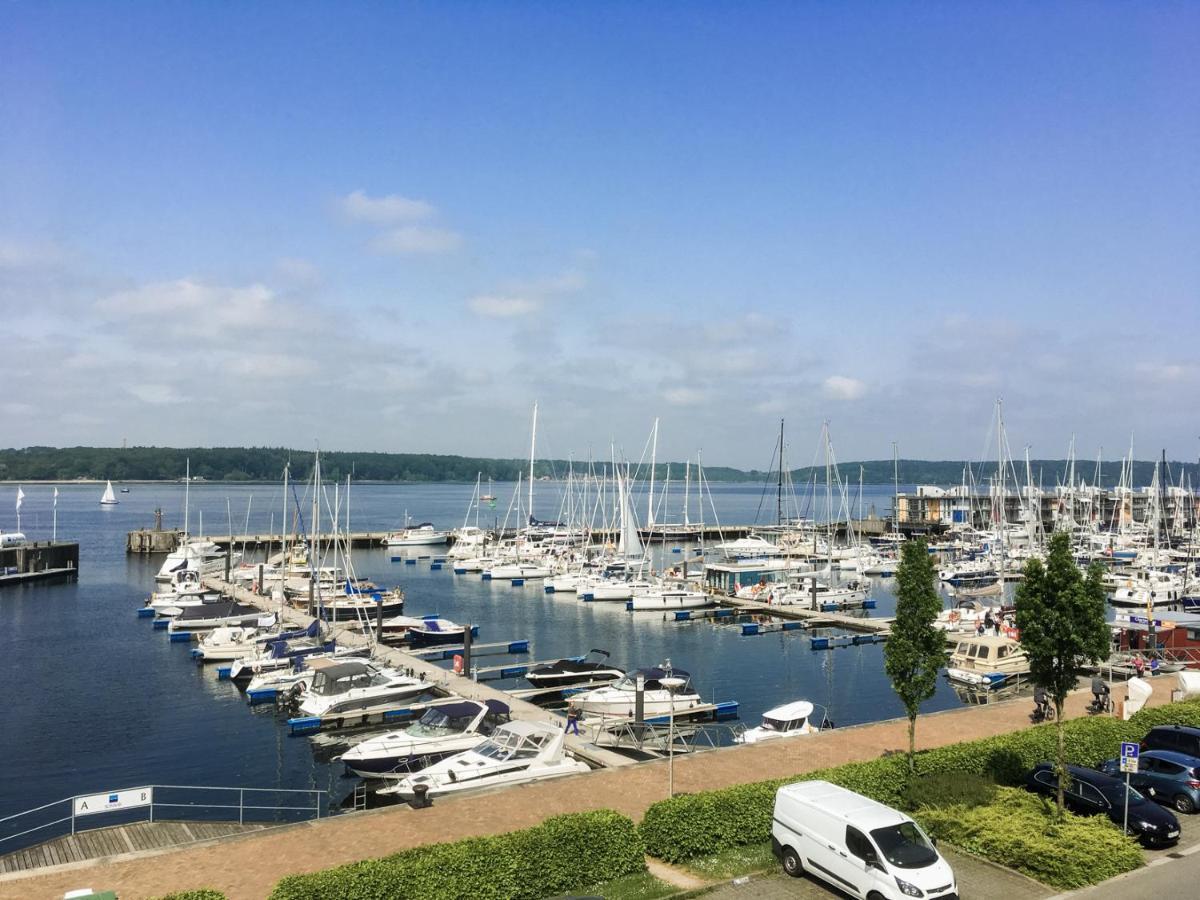 Fewo1846 - Baltic Lodge - Komfortable Maisonettewohnung Mit 3 Schlafzimmern, Balkon Und Blick Auf Die Marina Sonwik เฟลนส์บวร์ก ภายนอก รูปภาพ